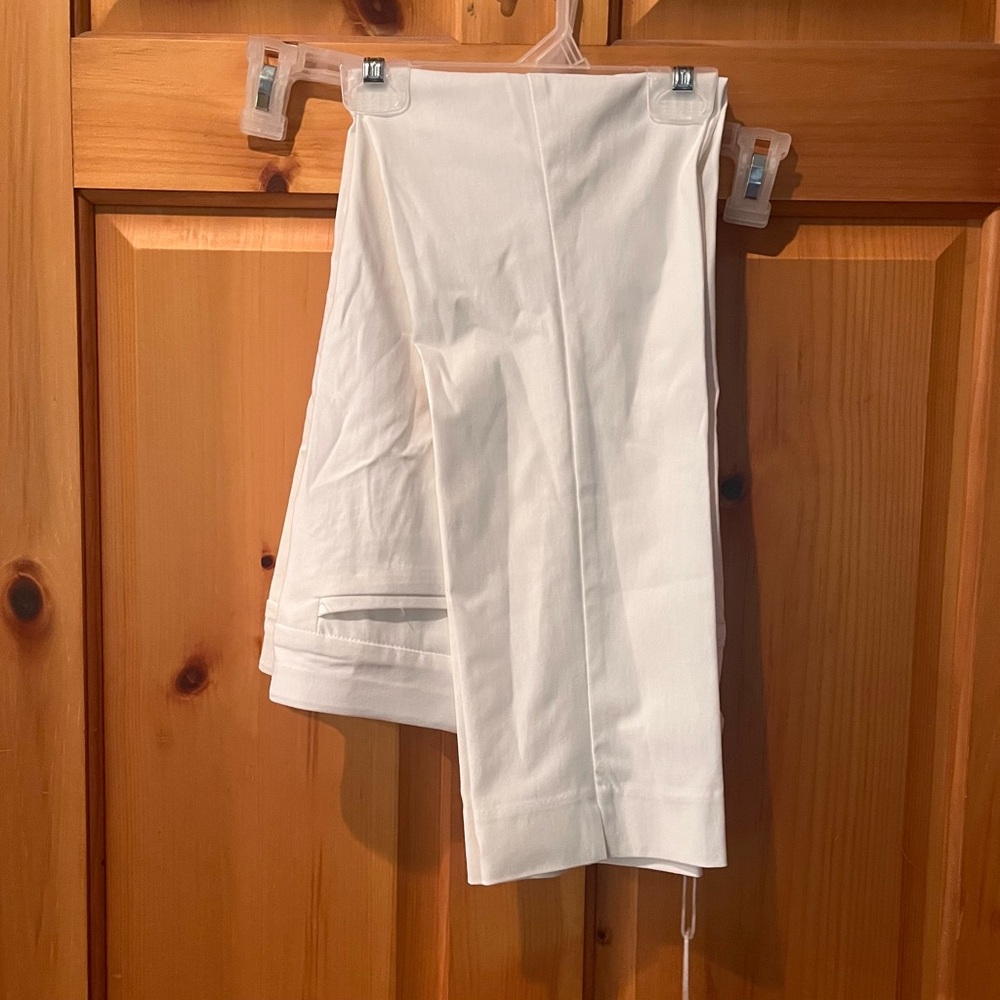 Chicos Brigitte slim leg white ankle pants NWT - Picture 2 of 5